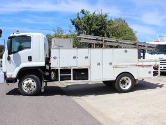 Isuzu f-series 2011 Used