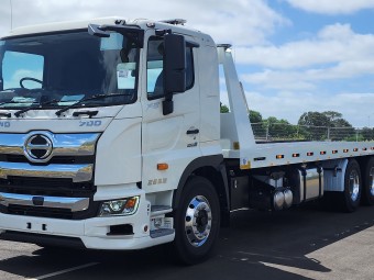 Hino 700 SERIES FS 2632  used